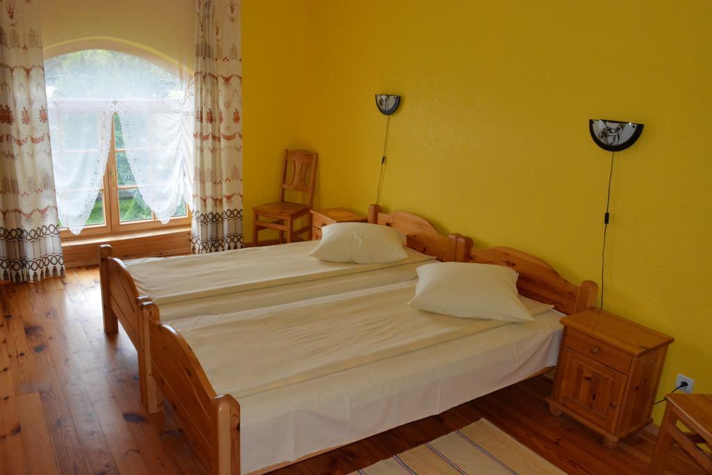Hotel Viesu Nams Pupoli Dundaga Pokoj fotografie