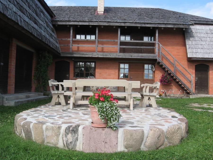 Hotel Viesu Nams Pupoli Dundaga Exteriér fotografie